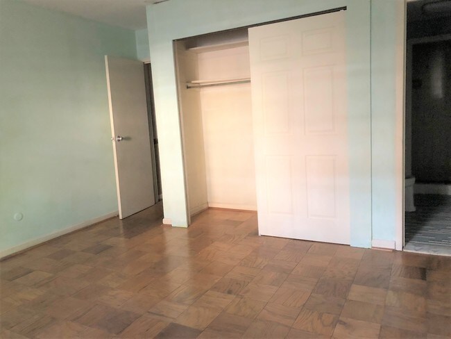 Interior Photo - 256 Montgomery Ave