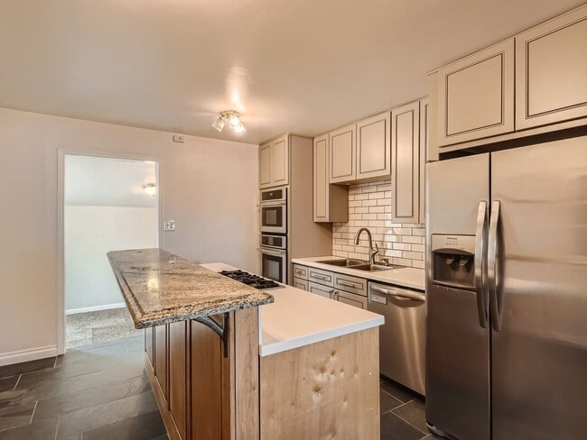 Primary Photo - 2241 S Linley Ct