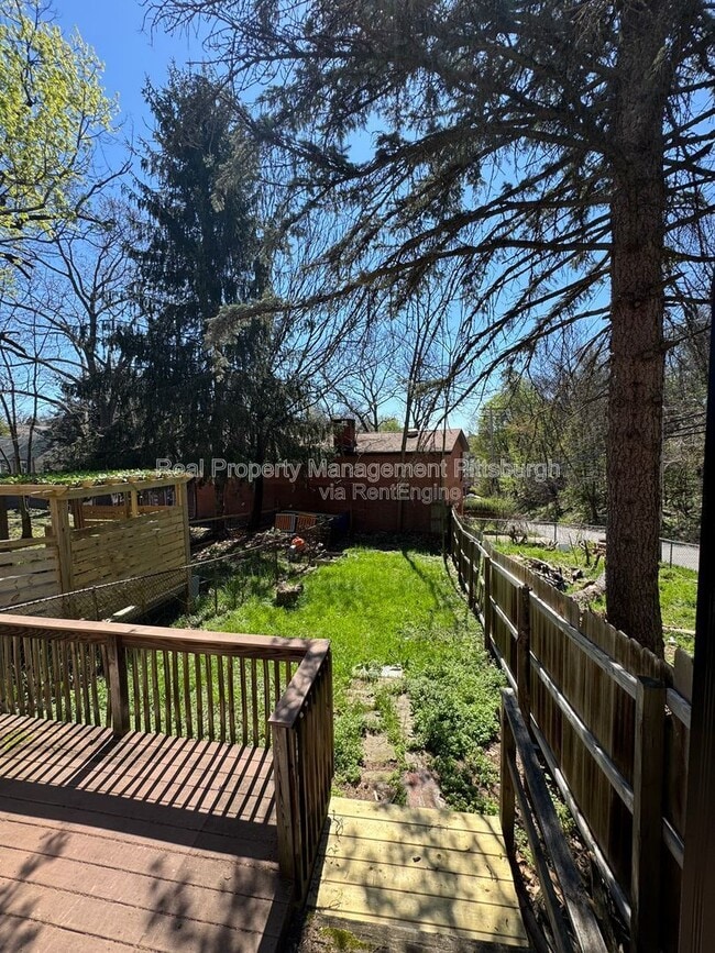 Building Photo - 1825 Rialto St