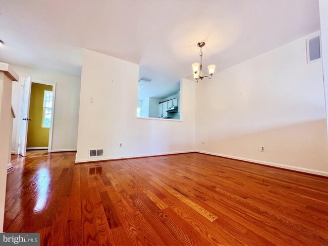 Building Photo - 5635 Gosling Dr