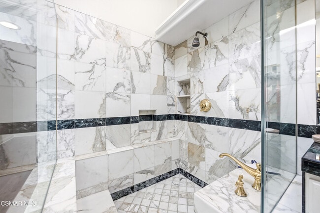 Building Photo - 5718 Ostin Ave