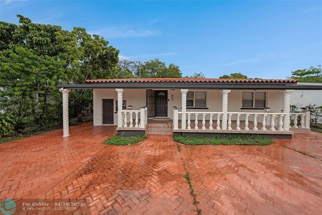 Primary Photo - 1075 NW 133rd St