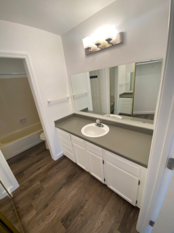 Building Photo - 1580 Chattaroy Cir