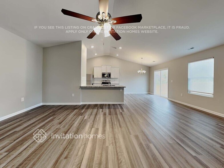 Building Photo - 170 Wellshire Dr