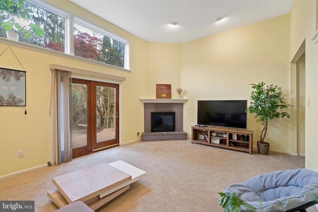 Building Photo - 156 Eaton Dr