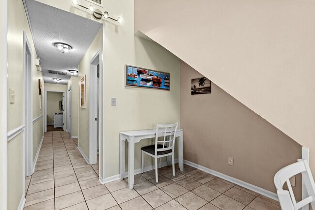 Building Photo - 212 Double Eagle Dr