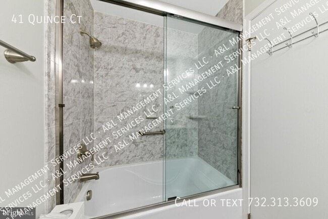 Building Photo - 41 Quince Ct