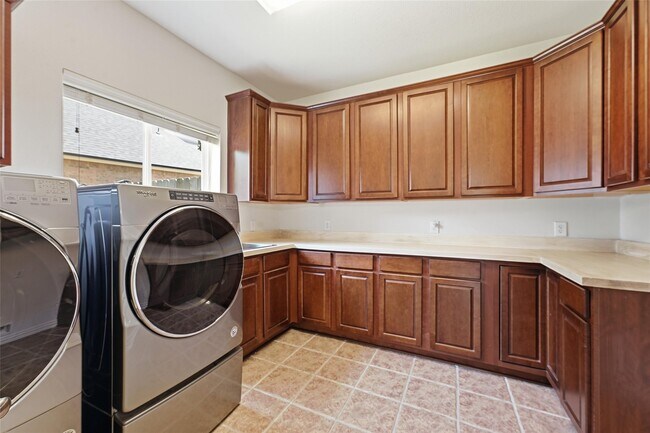 Building Photo - 58 N Scribewood Cir