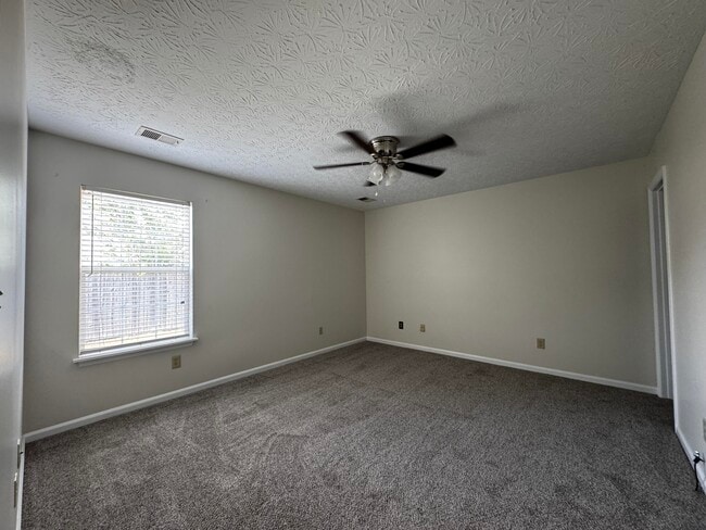 Building Photo - 110 Allison Cir