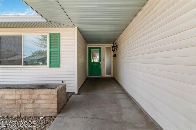 Building Photo - 7213 Lakeland Ct