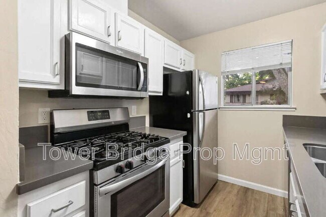 Building Photo - 2911 Austin St