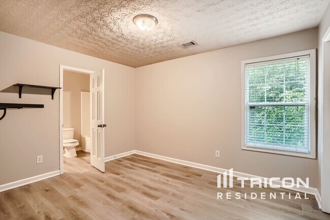 Building Photo - 1593 Great Shoals Cir SE