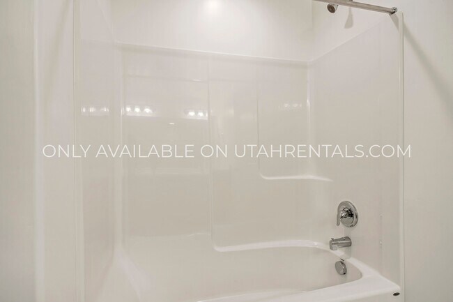 Building Photo - 3633 W 2330 N