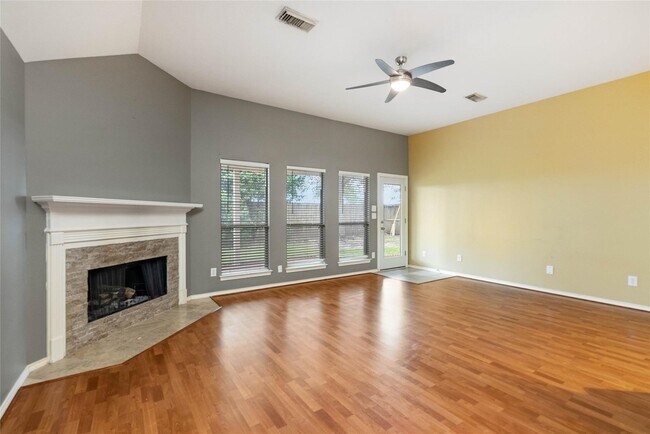 Building Photo - 21506 Willow Glade Dr