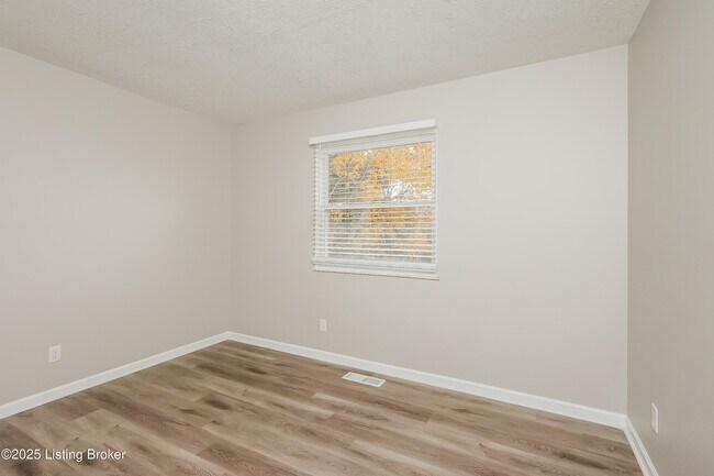 Building Photo - 7411 Autumn Bent Way