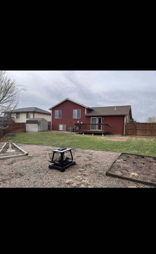 Building Photo - 2914 Hoefer Ave