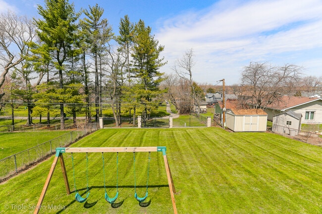 Building Photo - 1406 Edgefield Ln