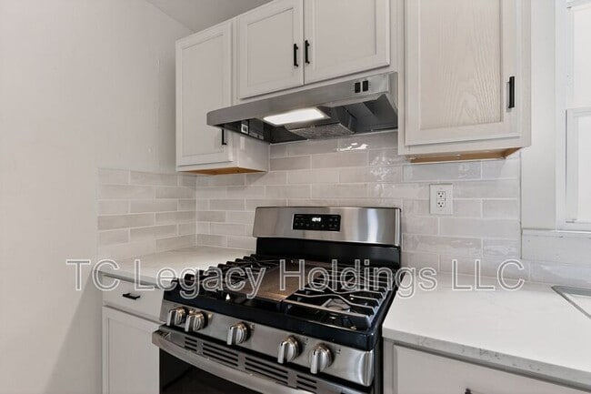 Building Photo - 1013 N 15th St