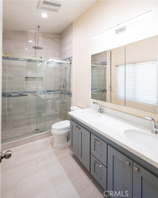 Building Photo - 19922 E Country Hollow Dr