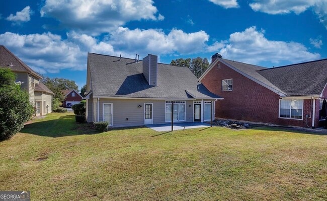 Building Photo - 2111 Highland Club Dr SE