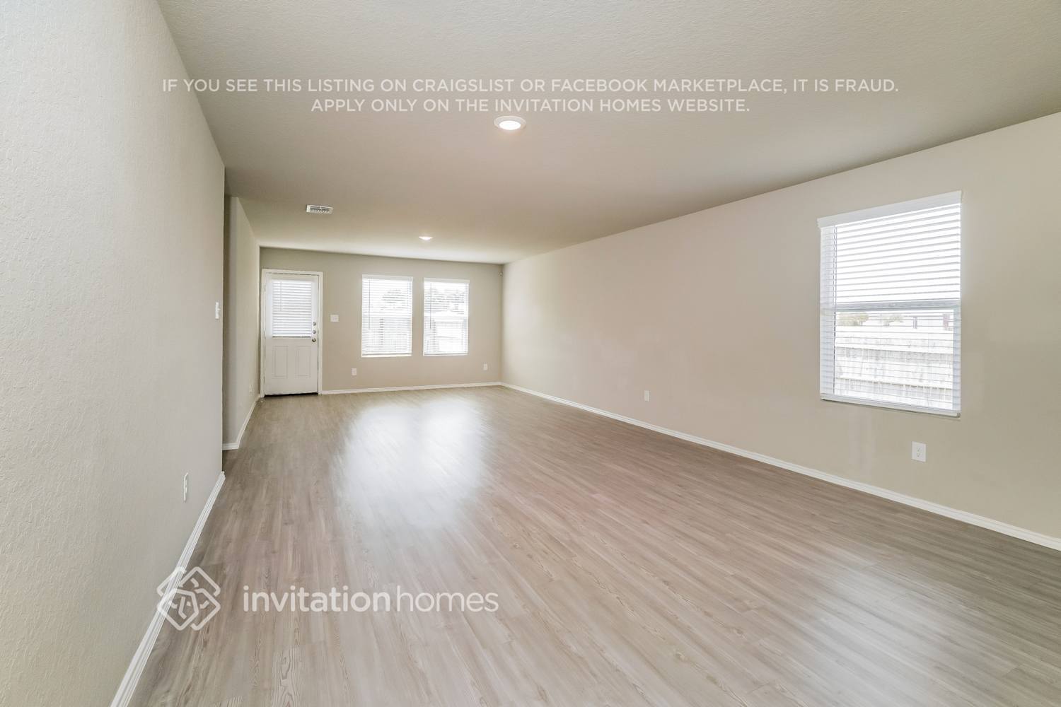 Building Photo - 5747 Leon Pl