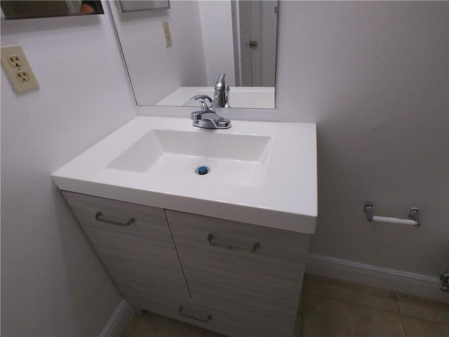 Building Photo - 705 NW 91st Terrace