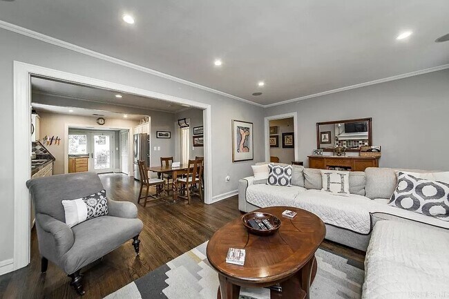 Building Photo - 1717 N University Ave