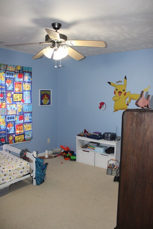 Building Photo - Beautiful Home in Hubert