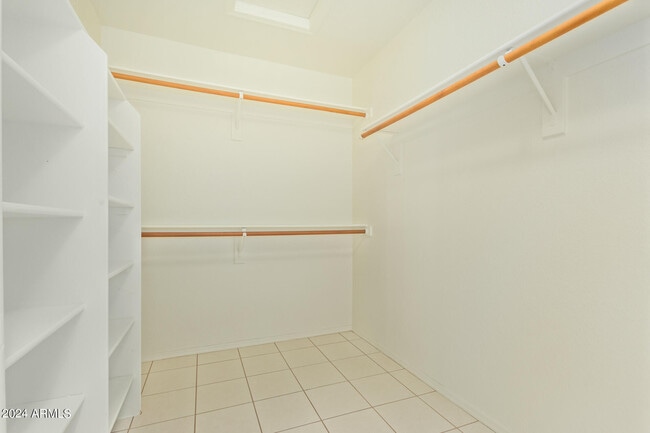 Building Photo - 10848 W Ventana Dr S