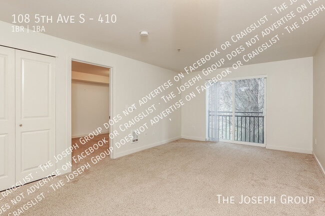 Building Photo - 108 5th Ave S