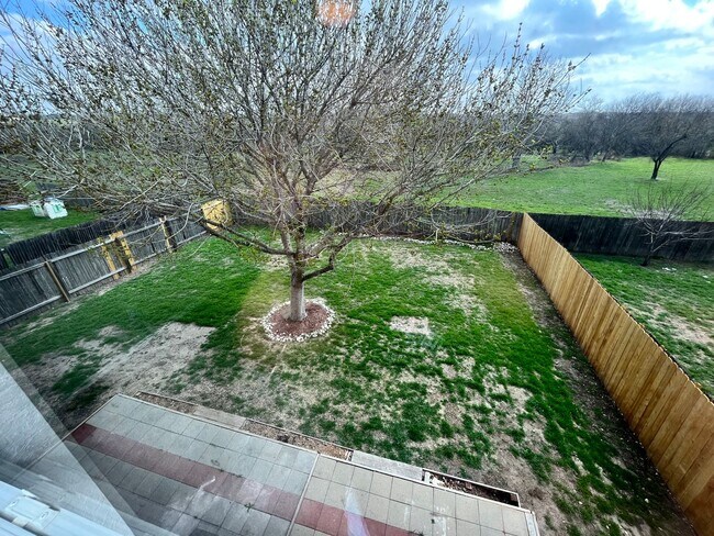 Building Photo - **MOVE IN SPECIAL** COMING SOON* Desirable Location In Cibolo! Spacious Home with Loft & Fenced B...