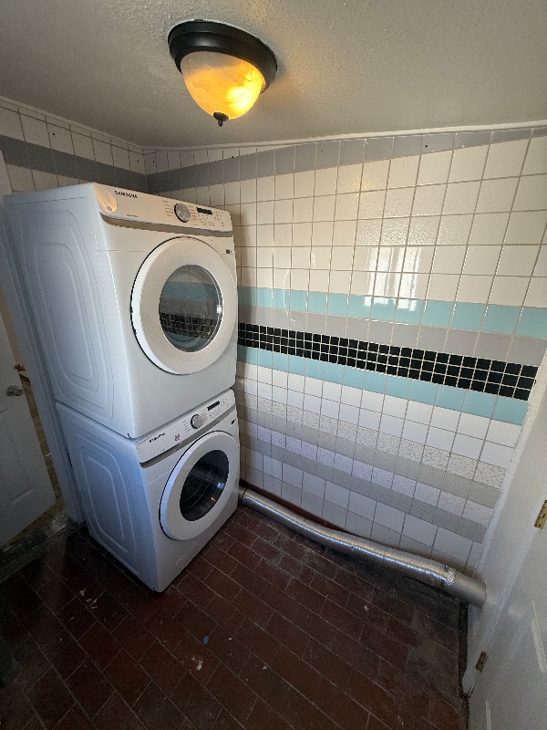 Building Photo - 4564 Onondaga Ave