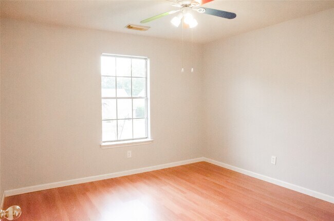 Building Photo - 16306 Cobble Springs Ct