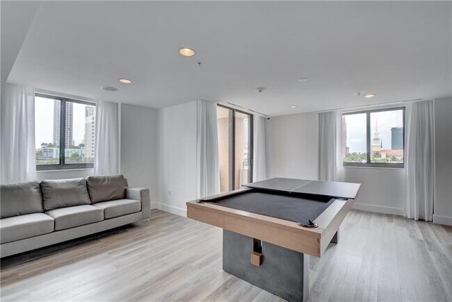 Building Photo - 110 N Federal Hwy