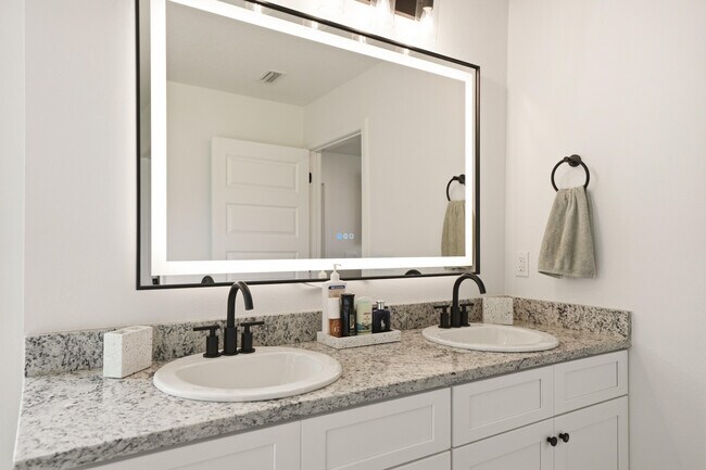 Building Photo - 289 Gray Owl Dr