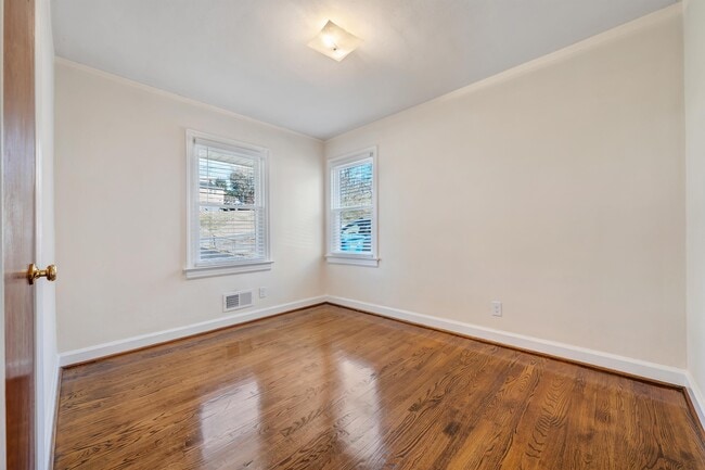 Building Photo - 4310 Tyree Rd NW