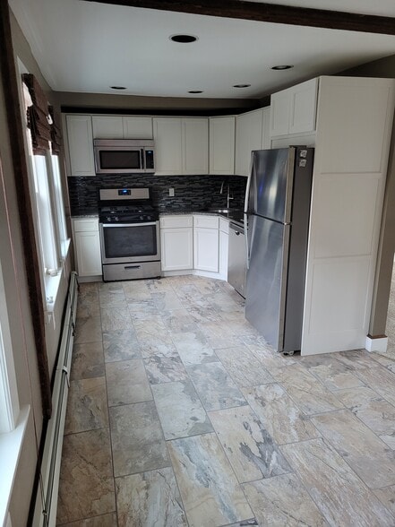 Kitchen - 106 Granite St