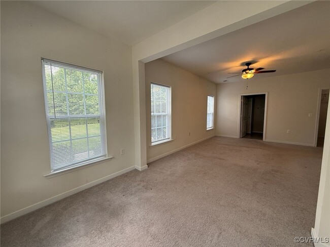 Building Photo - 1000 Westwood Village Way