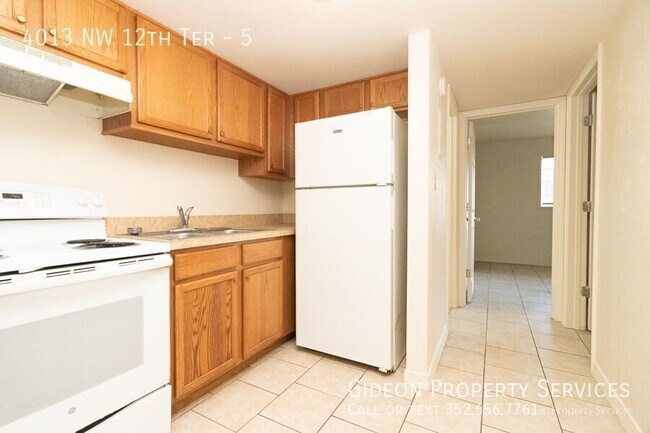 Building Photo - 4013 NW 12th Terrace