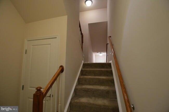 Building Photo - 202 Mill Pond Rd