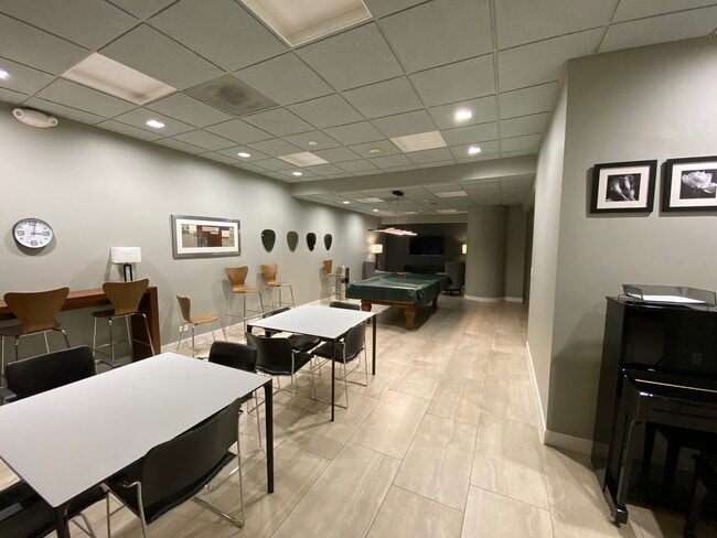 Building Photo - 505 N Lake Shore Dr