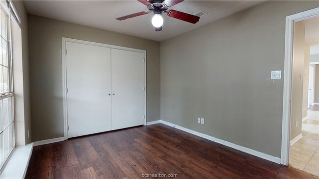 Building Photo - 1143 Oney Hervey Dr