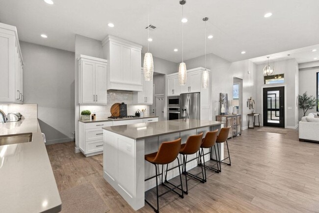 Building Photo - Beautiful 4 Bedroom Home!