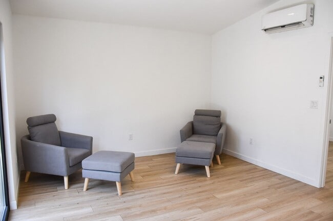 Building Photo - New ADU unit with all the amenities.