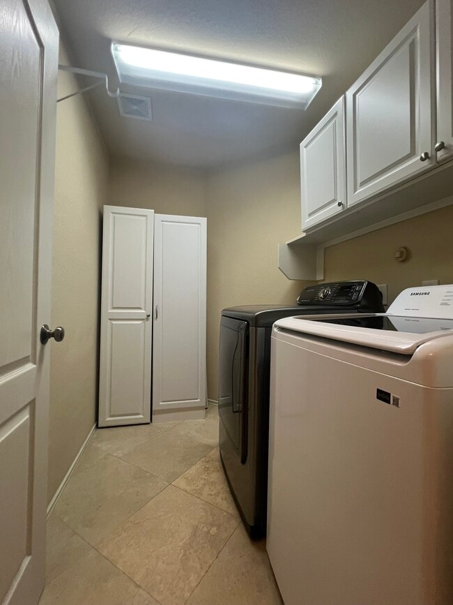 Building Photo - 23127 Enchanted Cactus Dr