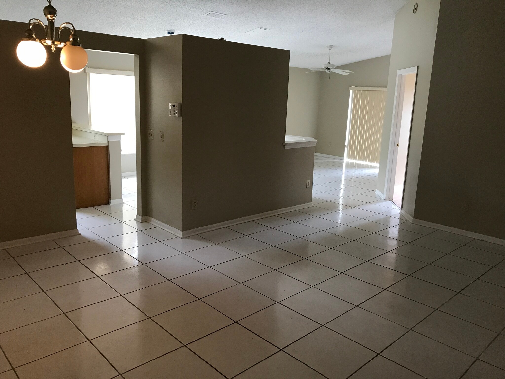 Building Photo - 643 Wechsler Cir