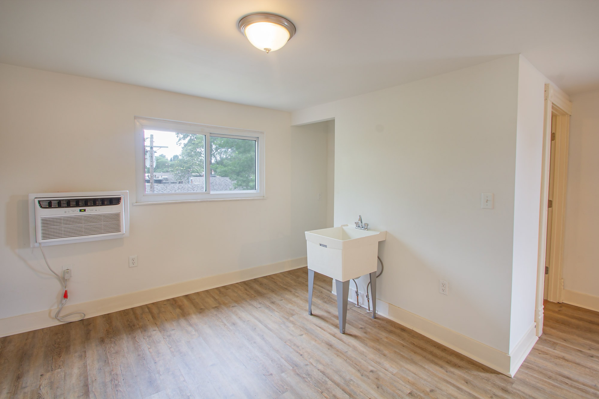 Building Photo - 328 Franklin Ave