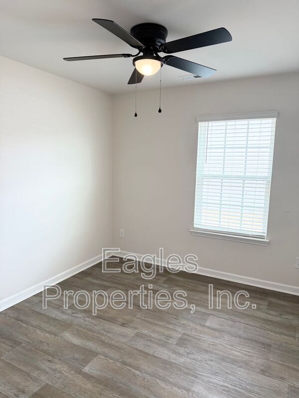 Building Photo - 1423 N Wilshire Ct