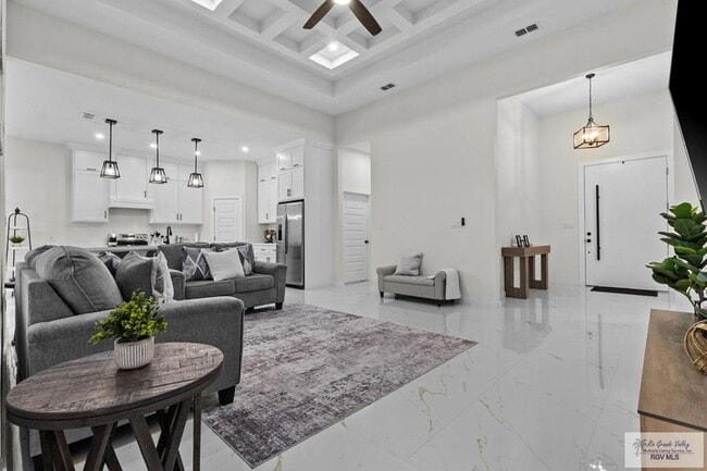 Building Photo - 7425 Lake Havasu