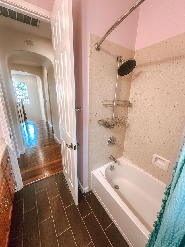 Building Photo - Gorgeous Home in San Ramon Available Now!